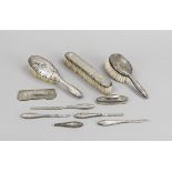 Mixed lot of nine pieces, 20th century, various makers, silver of different finenesses, 3 brushes,