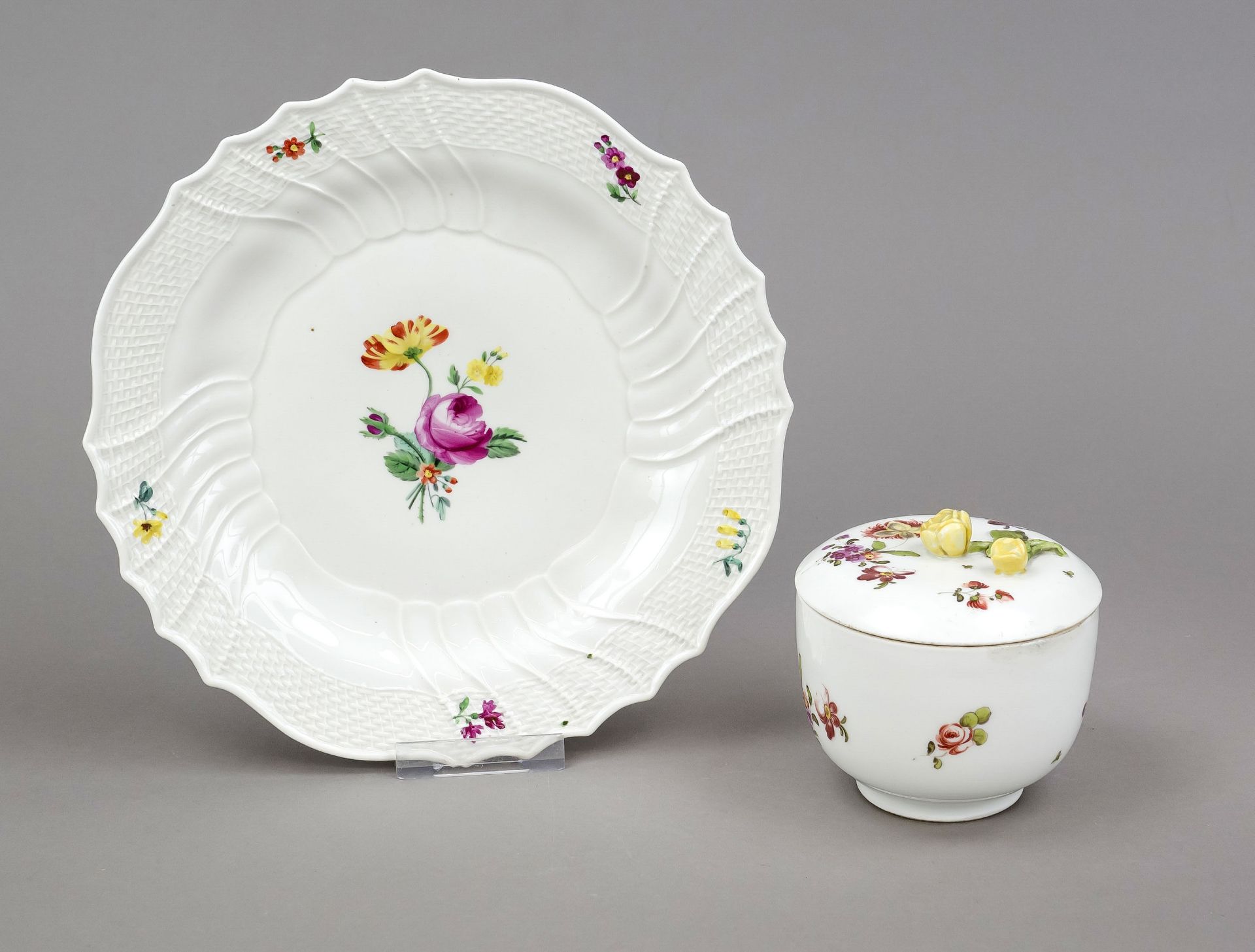 Lidded box and plate, 19th century, round lidded box, Vienna, rosebud finial, polychrome flower