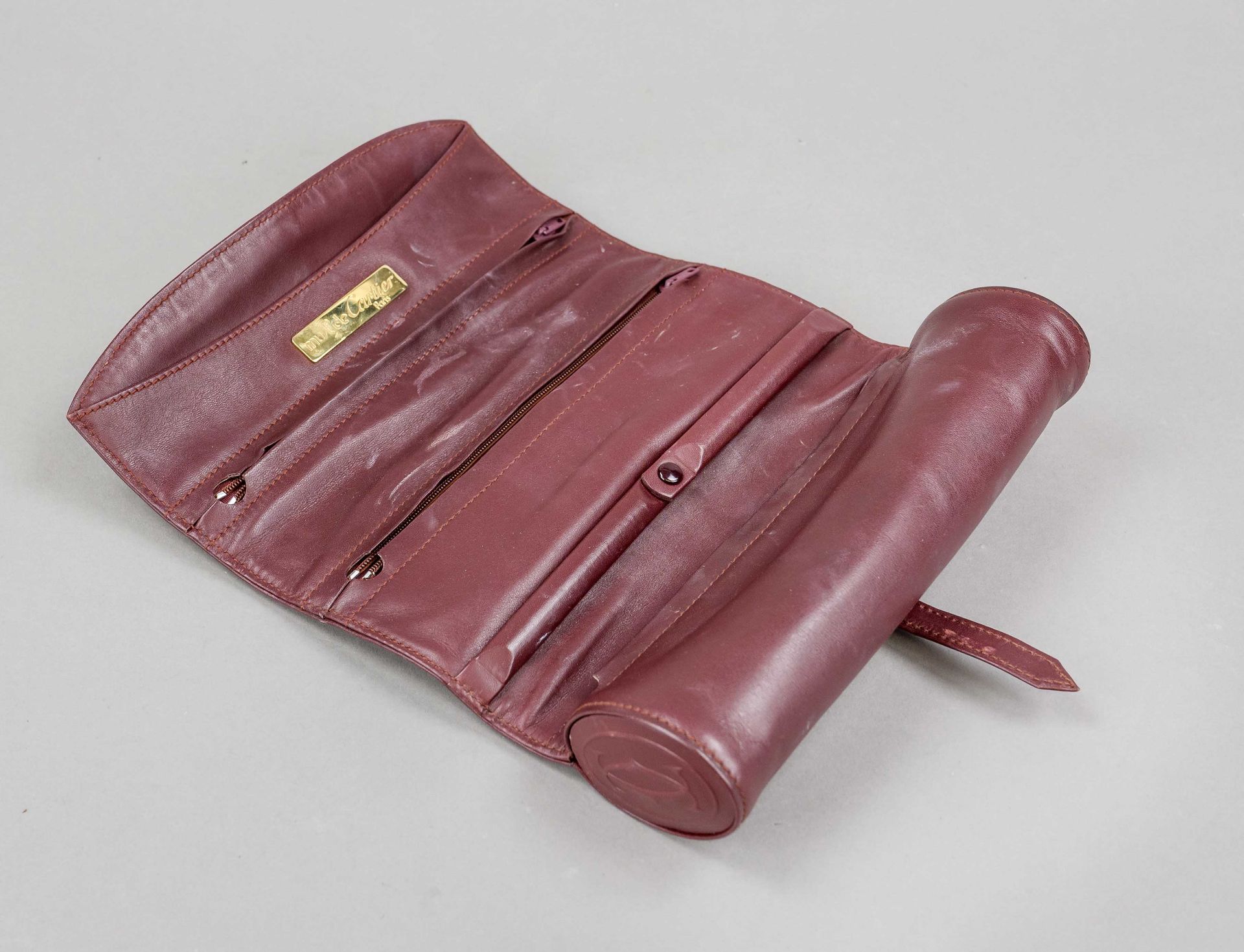 Cartier, leather case (travel case for jewelry?), burgundy smooth leather, gold-coloured hardware, - Image 2 of 2