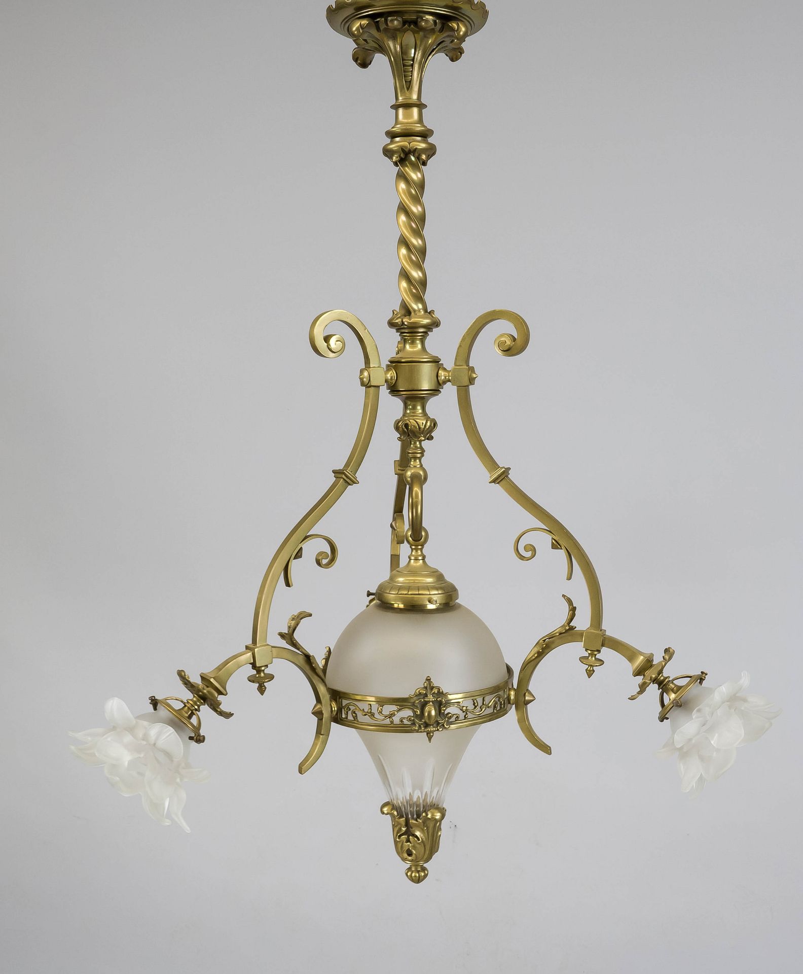 Ceiling lamp, late 19th century Three-pass brass/bronze frame with openwork wreath and partially