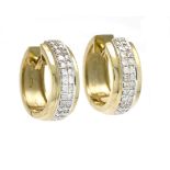 Diamond hoop earrings GG/WG 585/000 with 32 octagonal diamonds, total 0.25 ct (hallmarked) W/VS-