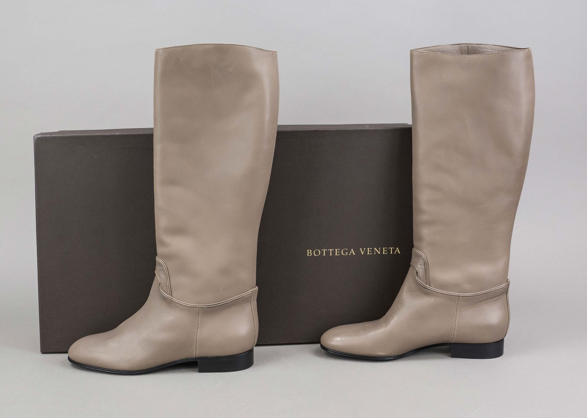 Bottega Veneta, eleganter knieh