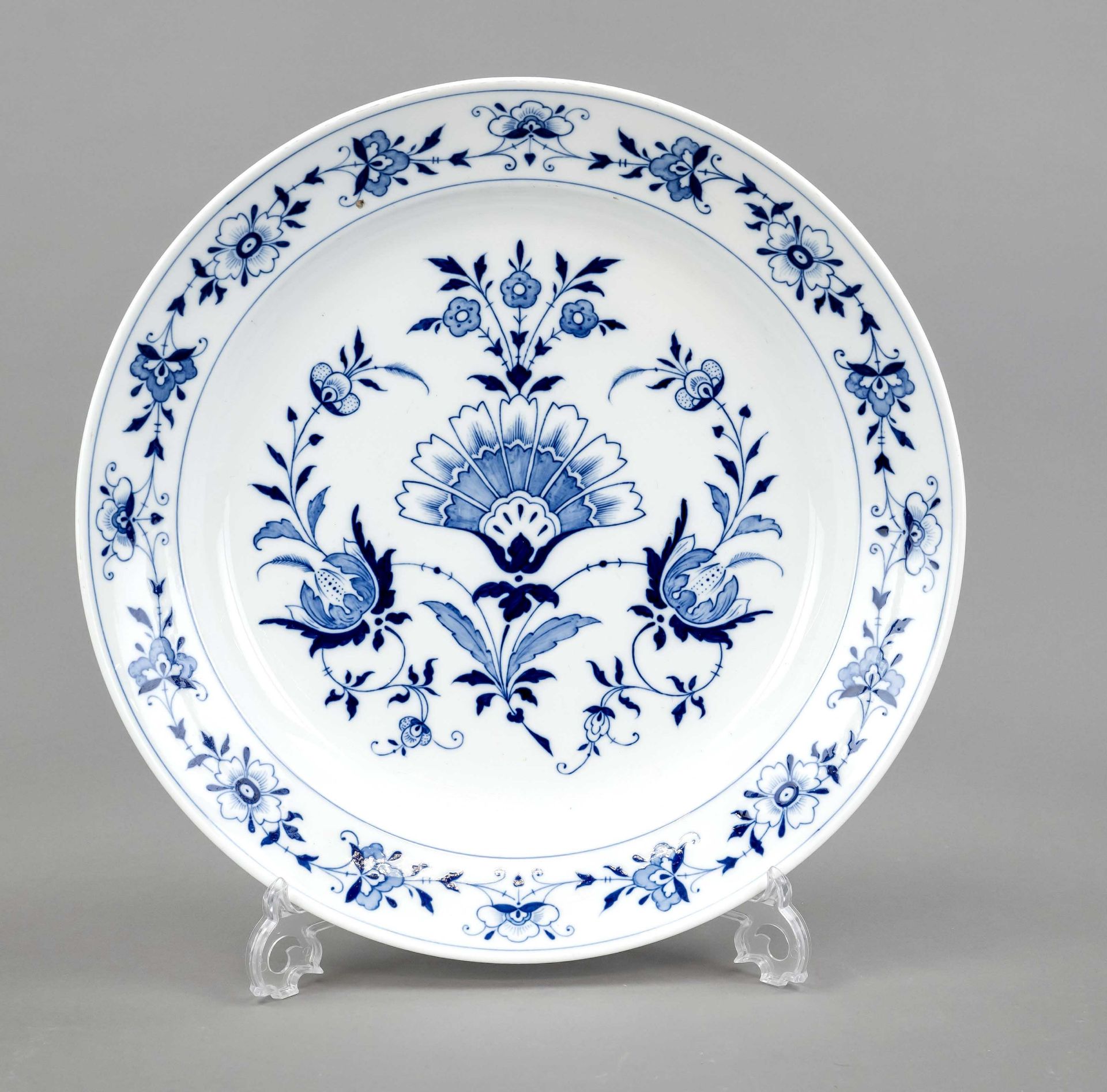 Round bowl, Meissen, 19th century, fan pattern, floral painting based on an oriental model in