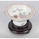 Small Famille Rose footed bowl, China 19th/20th century A multi-figure scene in the center, the