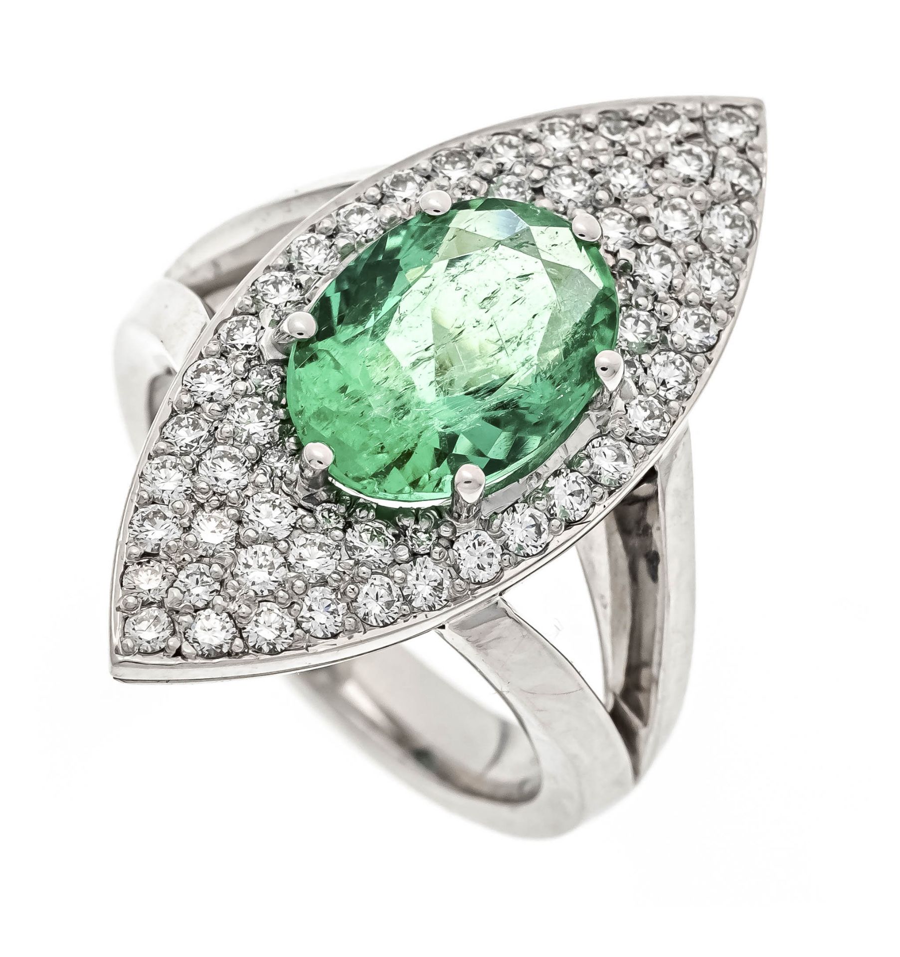 Emerald and brilliant-cut diamond boat-shaped ring, WG 750/000, with an excellent oval faceted