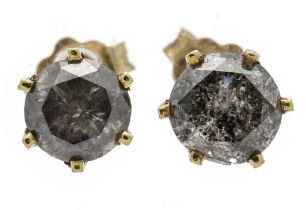 Brilliant stud earrings GG 585/000 with one brilliant-cut diamond each, total 2.0 ct strongly