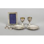 Mixed lot of seven small items, 20th century, various makers, silver of varying fineness, 2 egg