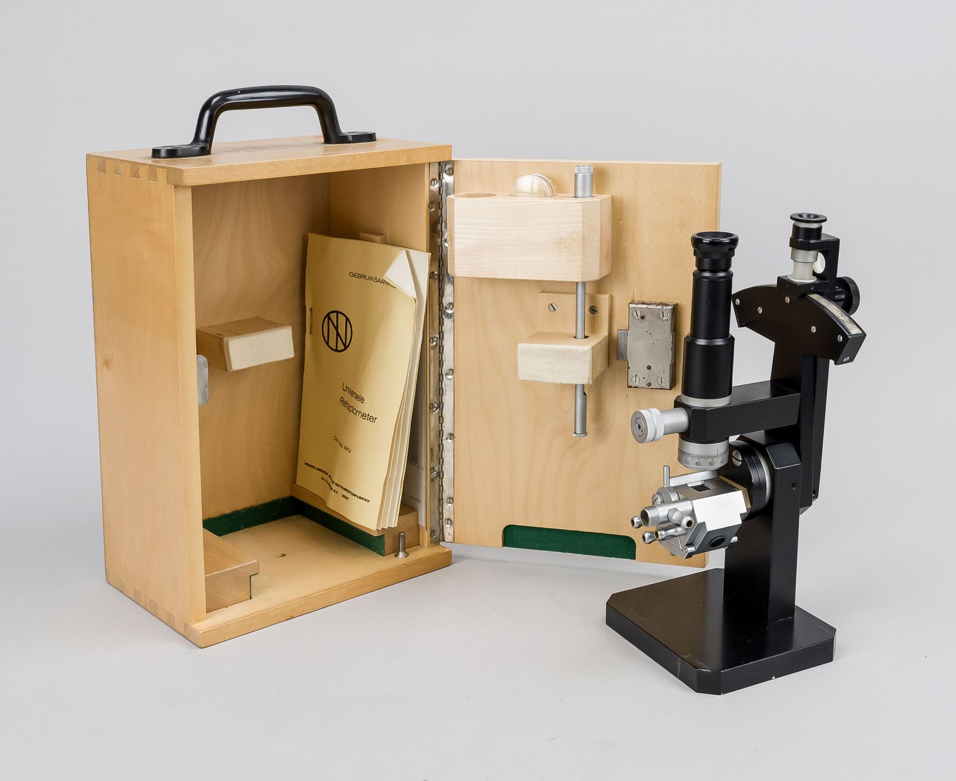 Microscope in case, Holland mid 20th century, marked ''Bleeker Zeist Holland'' on the black