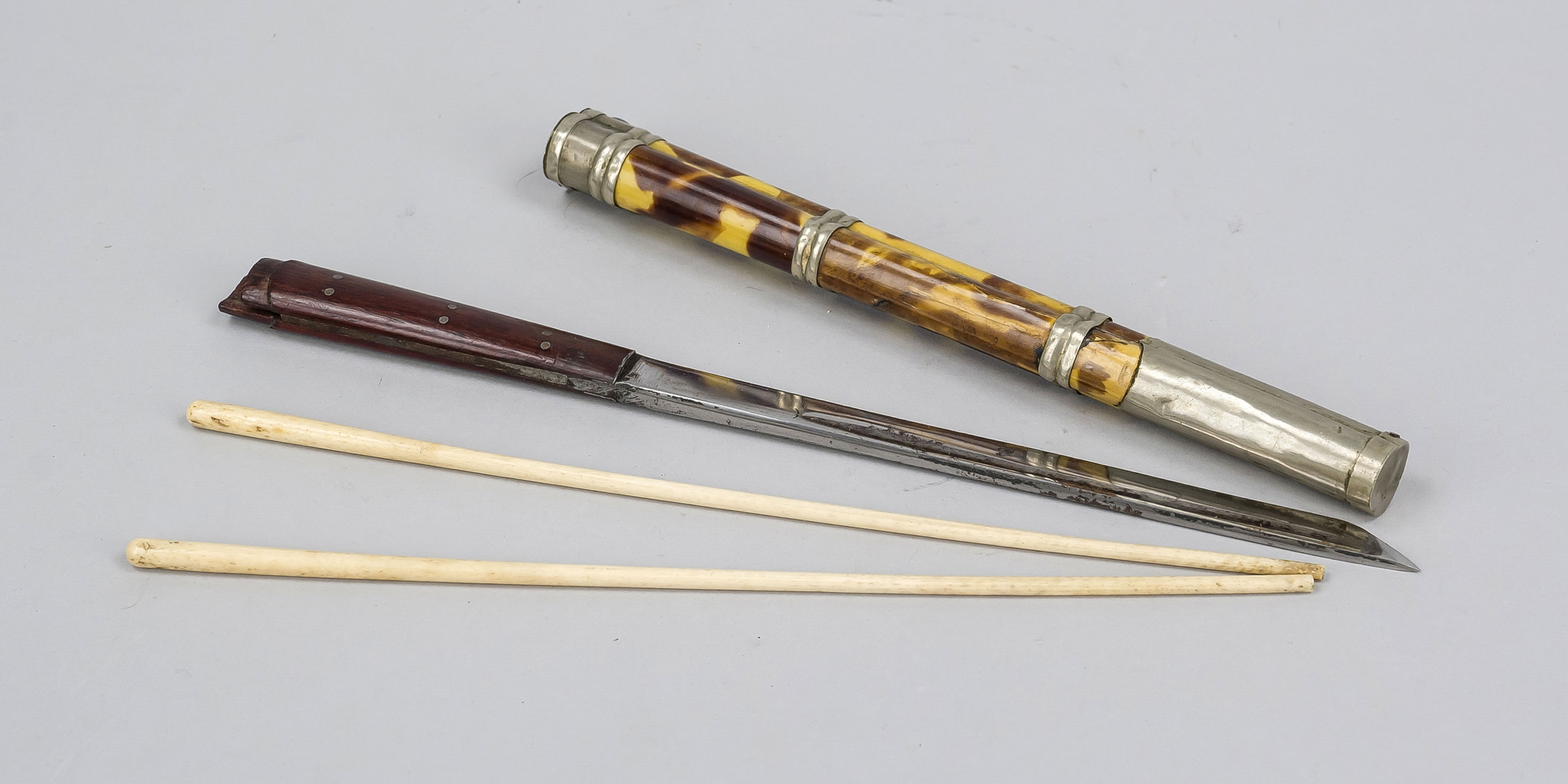 Travel cutlery, China, late 19th century (late Qing). Consisting of a pair of bone chopsticks and