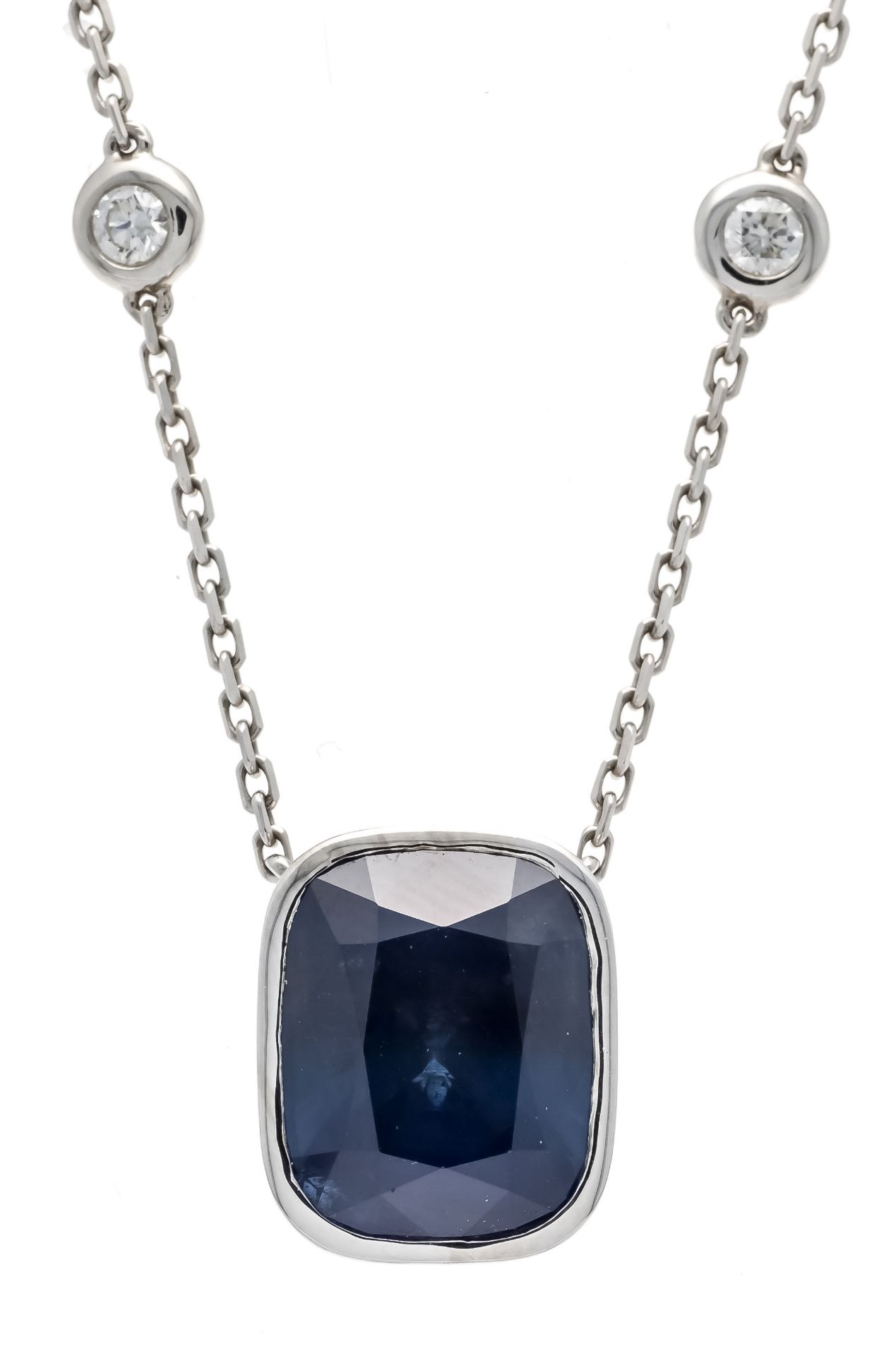 Sapphire-brilliant necklace WG 750/000 with an antique-cut faceted sapphire 9.5 ct in a grayish