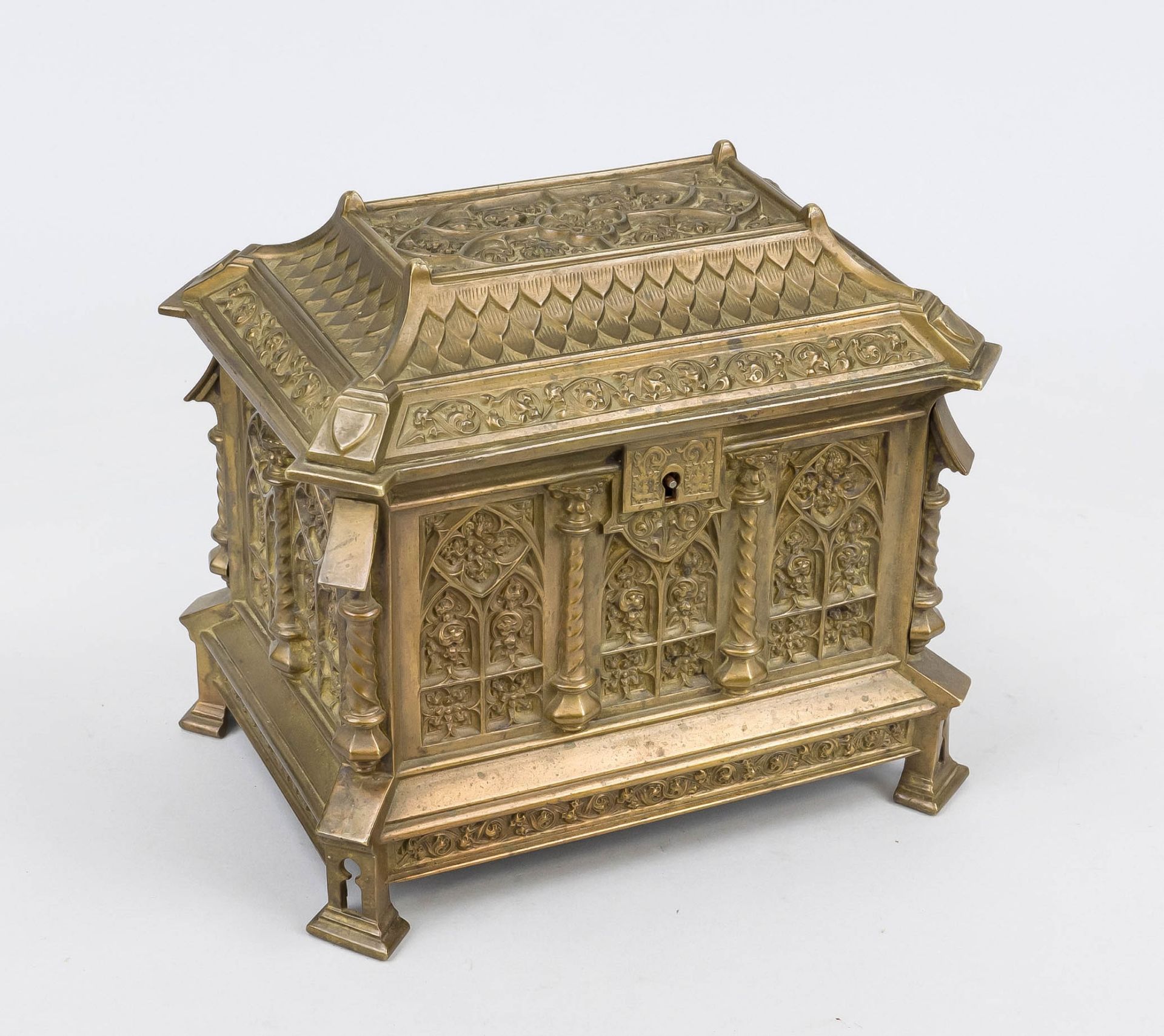 Historicist lidded box in the shape of a chest, 2nd half of the 19th century, bronze, all sides