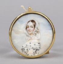 Round miniature, 19th century, polychrome tempera painting on bone plate. Young woman, looking