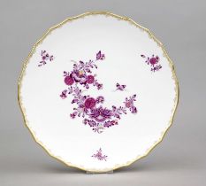 Cake plate, Meissen, c. 1980, 1st choice, Kakiemon painting in Indian purple, gold lace border, Ø 32
