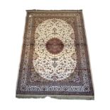 Carpet, Isfahan, silk, machine, good condition, 230 x 165 cm - The carpet can only be viewed and