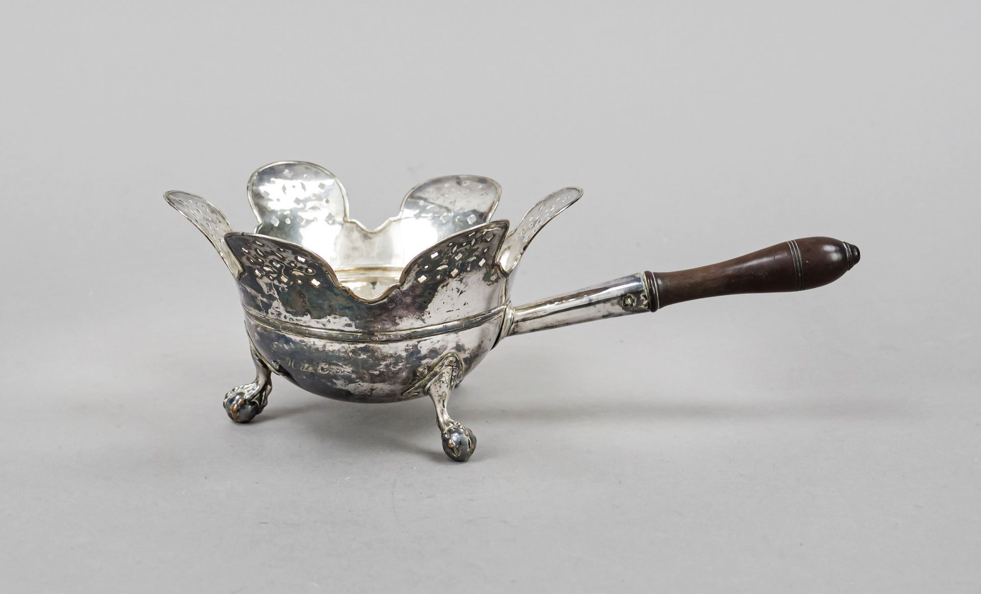 Flower-shaped bowl, late 19th century, on 3 claw feet with spheres, smooth form, curved rim, open-