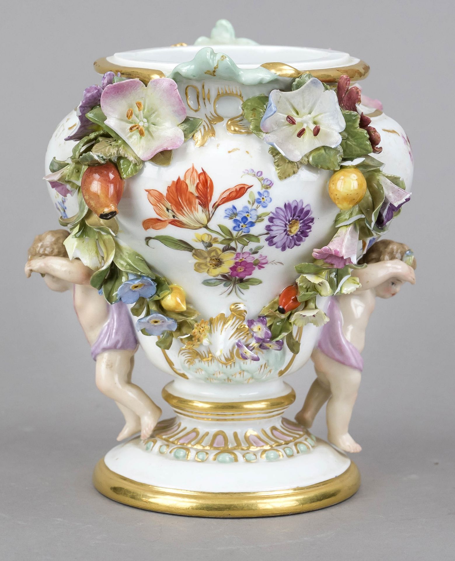 Small potpourri vase with cupids, Meissen, Knauff Schwerter, mark 1850-1924, 1st choice, designed by - Image 2 of 6