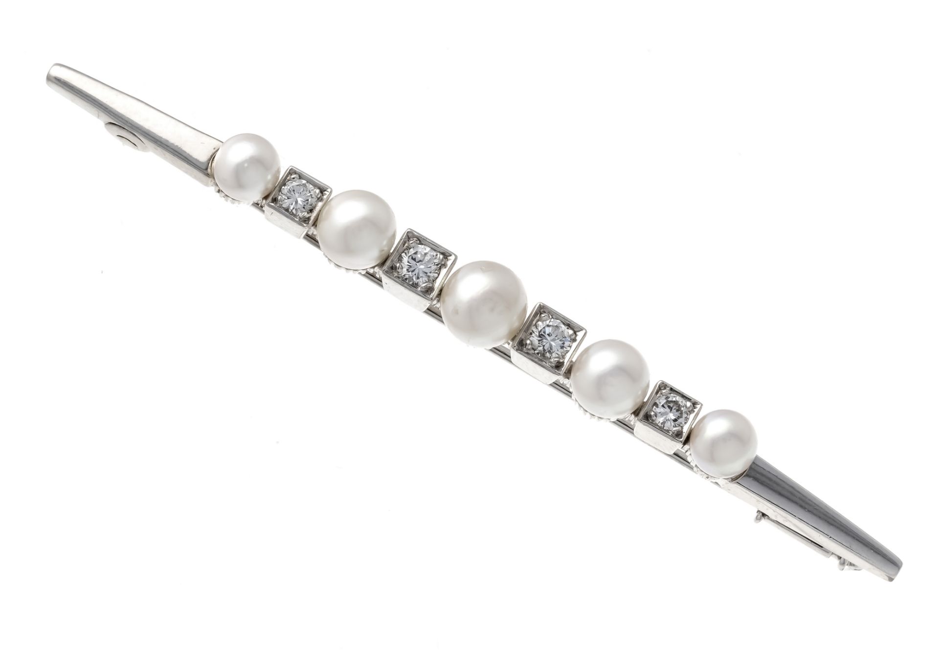 Akoya pearl and brilliant-cut diamond bar brooch WG 750/000 with 5 white Akoya pearls 6.2 - 4.9 mm