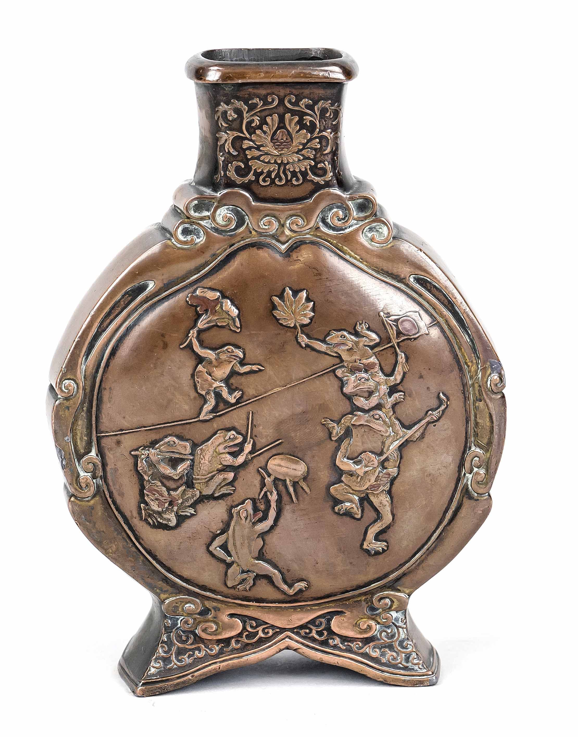 Moon flask vase with relief decoration, Japan late 19th century (Meiji), bronze. Amusing relief - Image 2 of 2