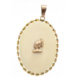 Bone pendant RG 585/000 oval bone plate 41 x 29 mm (plate loose in setting), with gold mounting in