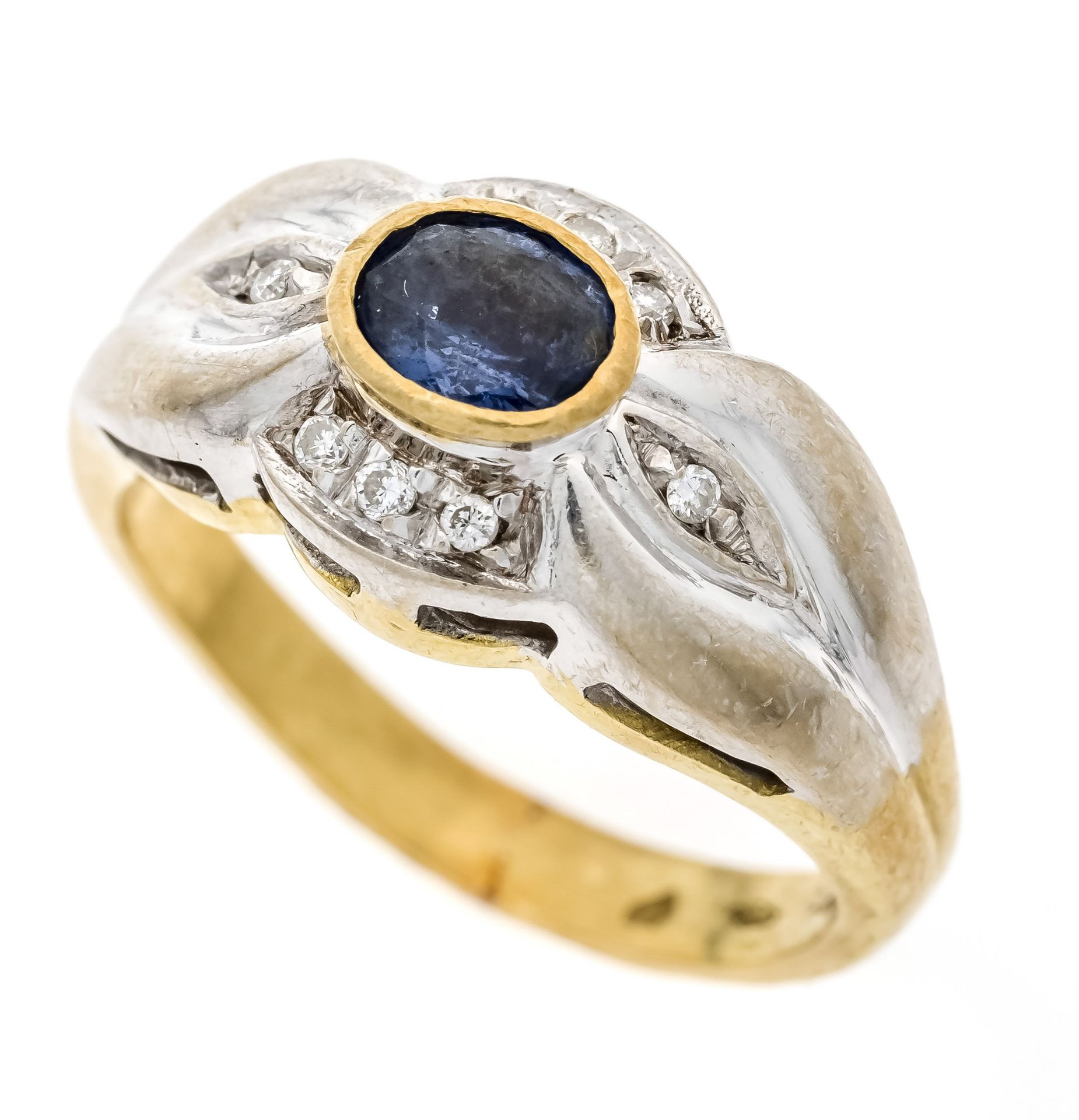 Sapphire-brilliant ring GG/WG 750/000 with an oval faceted sapphire 5.5 x 4.4 mm blue, translucent