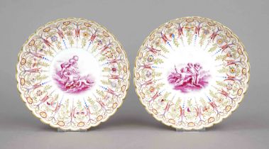 Two fan-shaped bowls, Meissen, Knauf Schwerter, mark 1850-1924, 2nd choice, purple putti playing