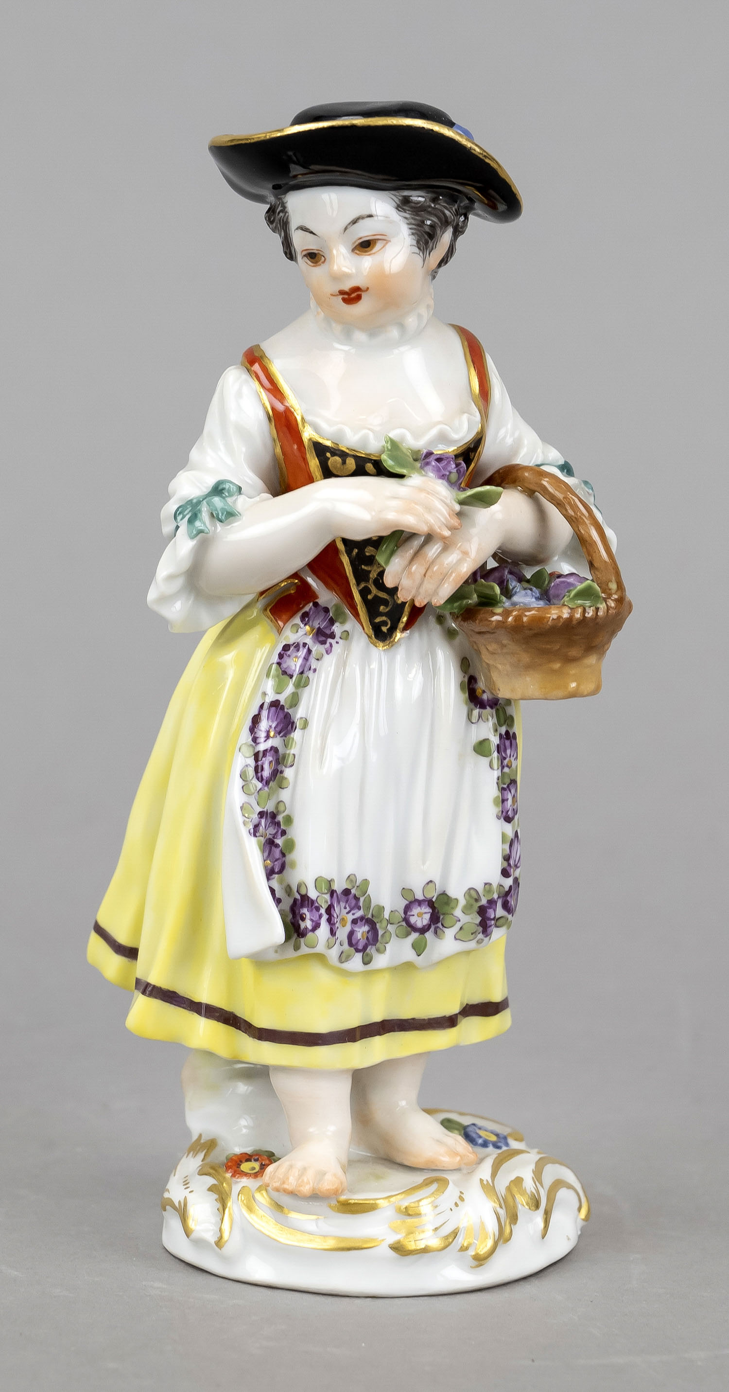 Gardener's girl with flower basket, Meissen, after 1973, 1st choice, designed by Johann Joachim