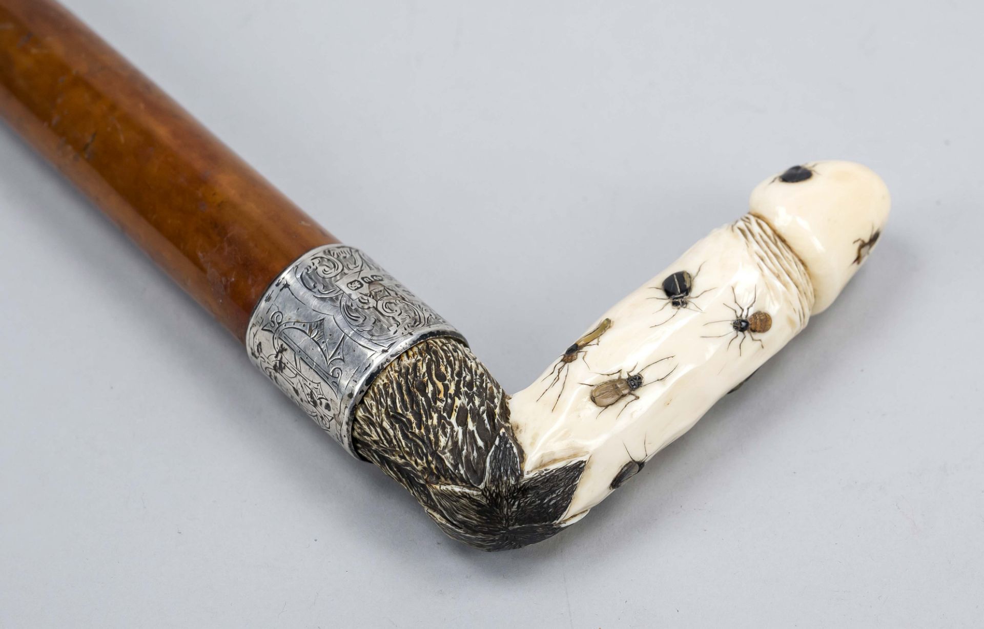 Walking stick with Shibayama handle in the shape of a phallus, Japan c. 1900 (Meiji), ivory inlaid - Image 2 of 4