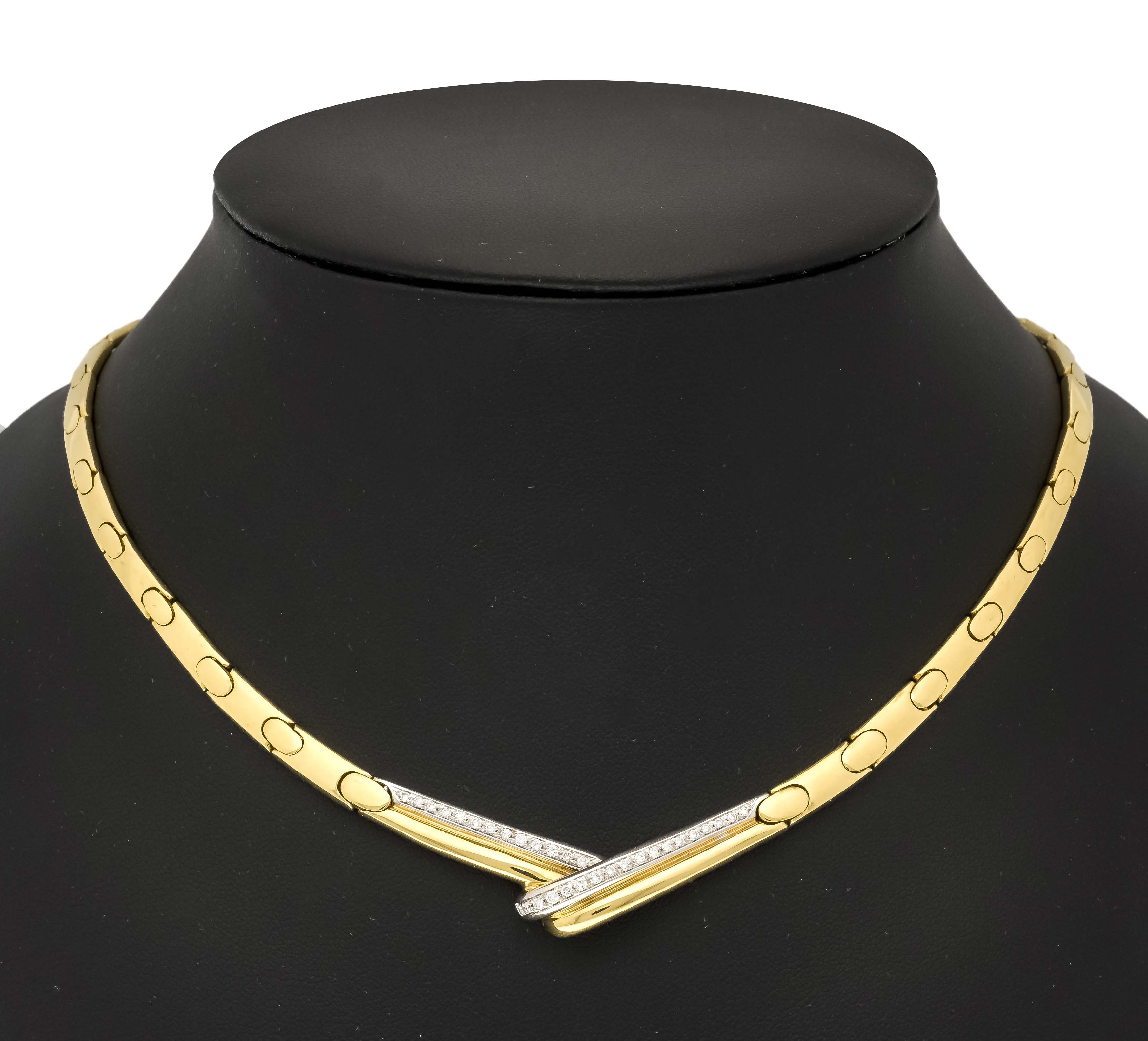 Bucherer Brilliant centerpiece necklace GG/WG 750/000 with 31 brilliant-cut diamonds, total 0.46