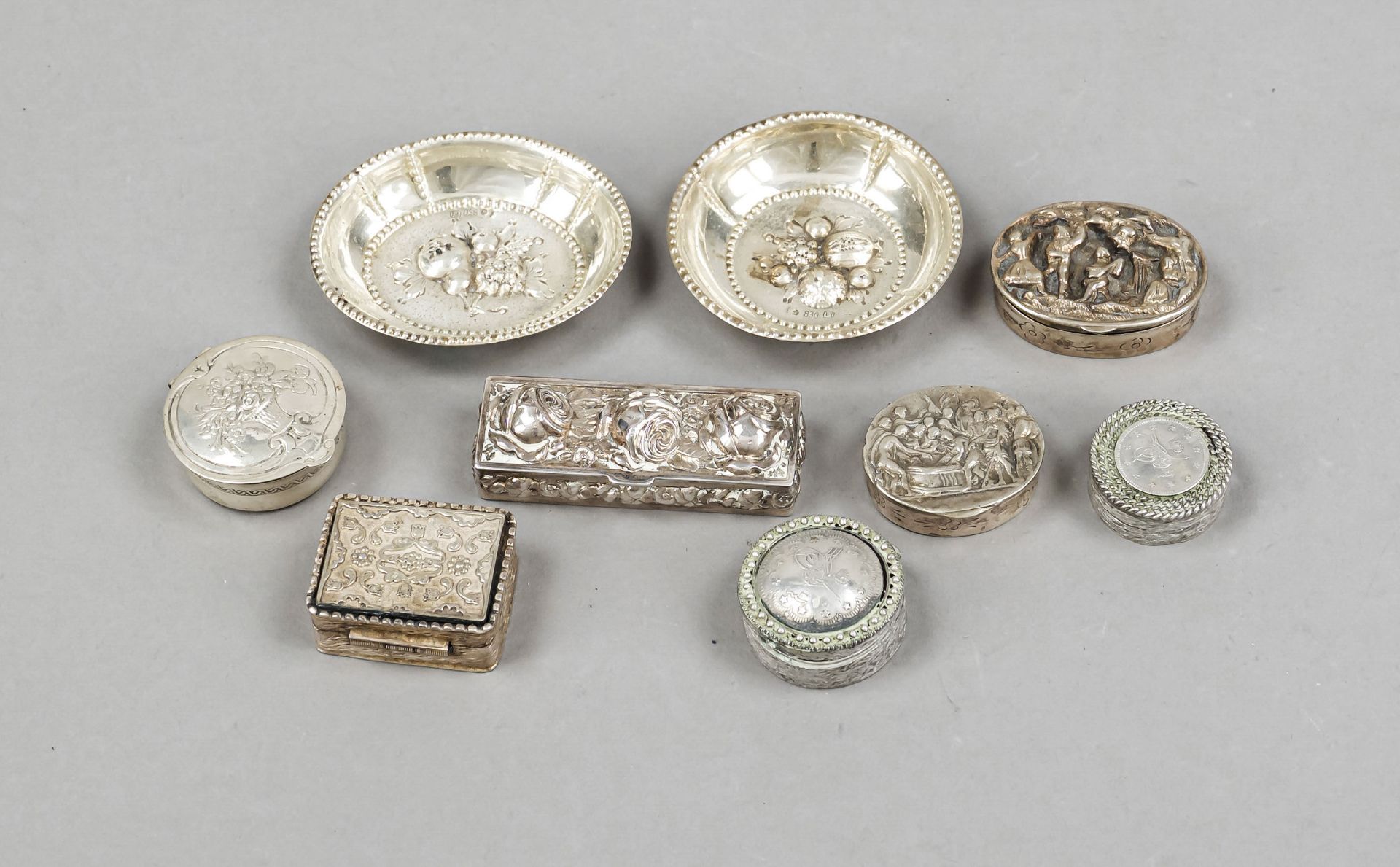 Mixed lot of nine small items, 20th century, various makers, silver of different finenesses, 7