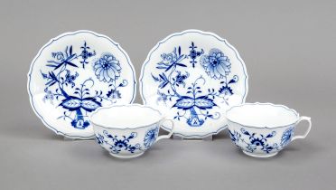 Two teacups with saucer, Meissen, post-1950, New cut-out shape, onion pattern decoration in