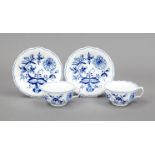 Two teacups with saucer, Meissen, post-1950, New cut-out shape, onion pattern decoration in