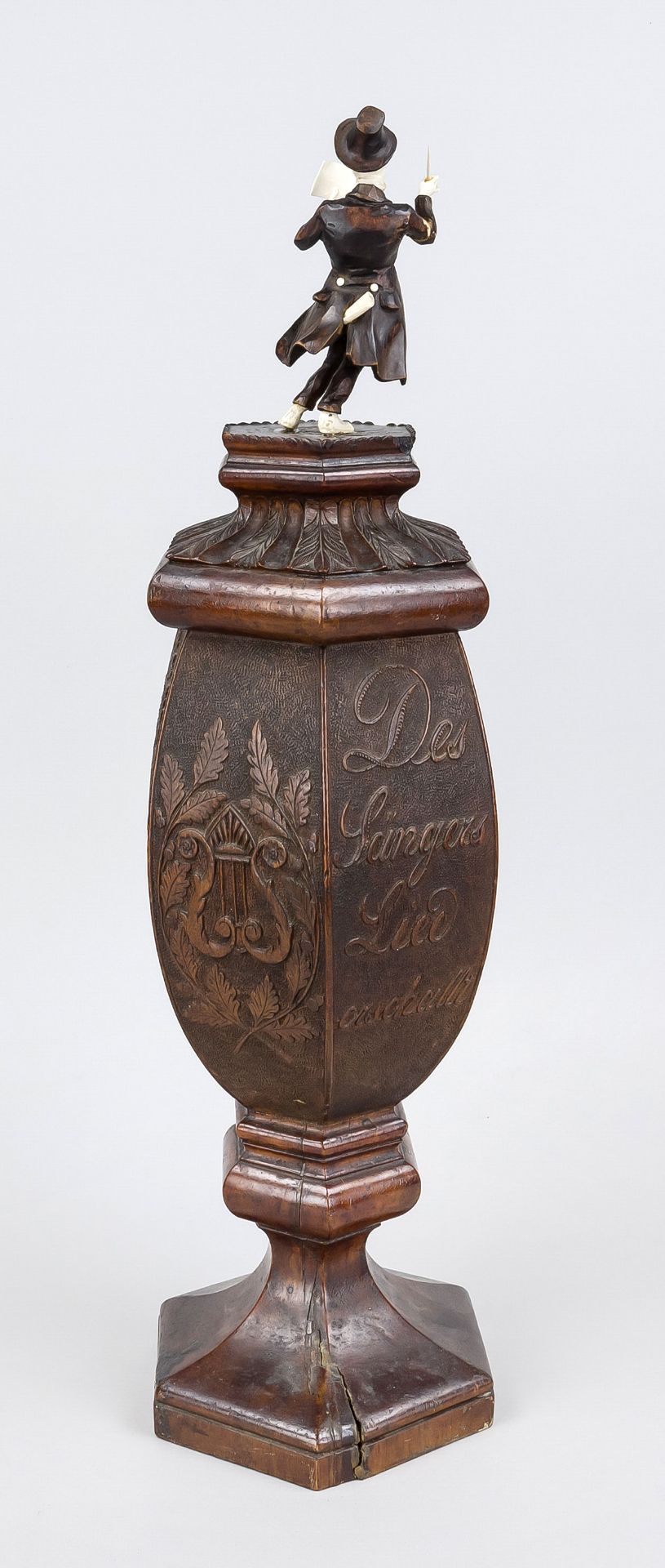Large lidded goblet with the figure of a conductor, 2nd half 19th century, turned and carved wood - Image 2 of 2