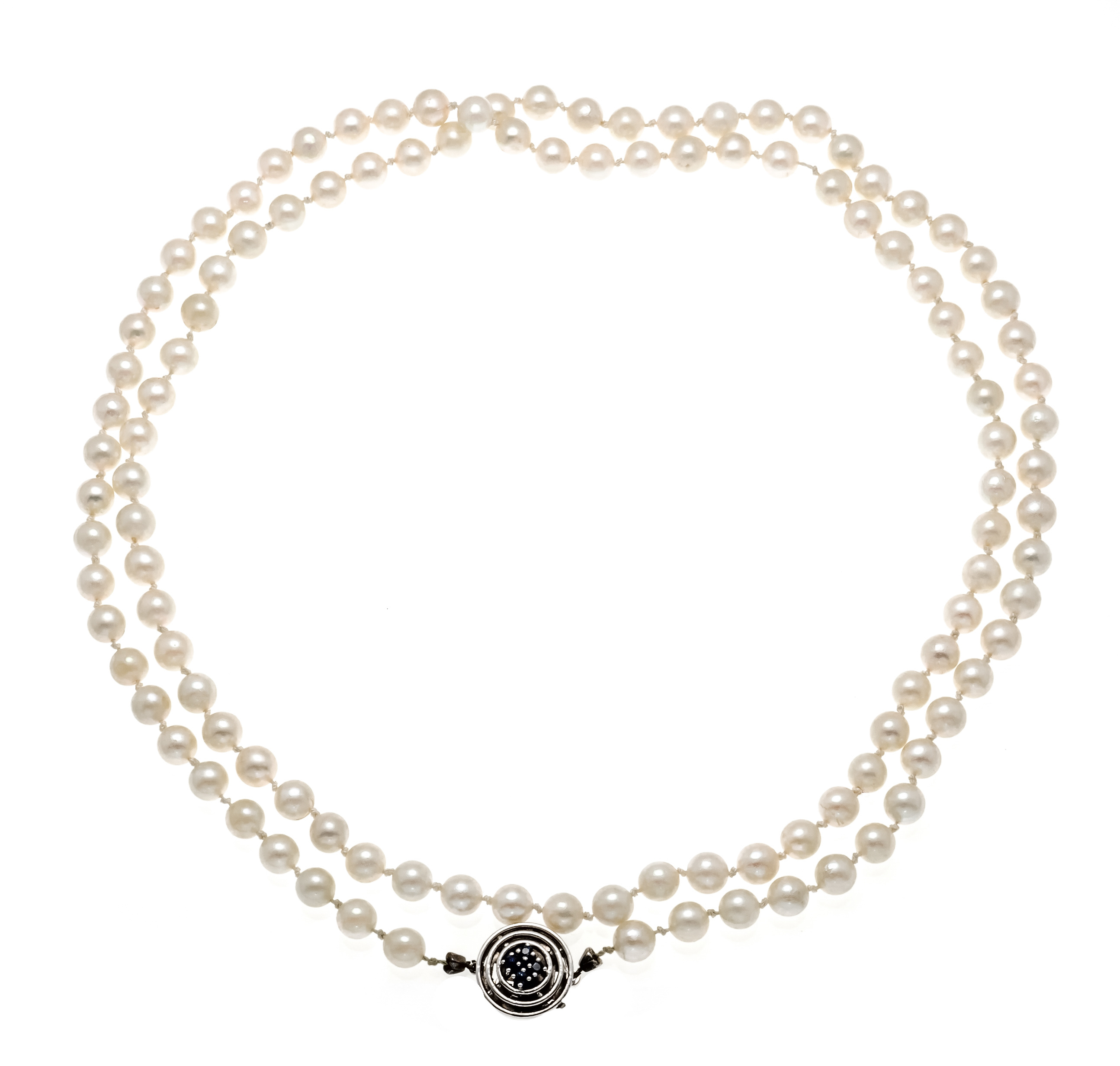 Akoya pearl necklace WG 585/000 with 4 round faceted sapphires 2.5 mm dark blue, opaque, strand of