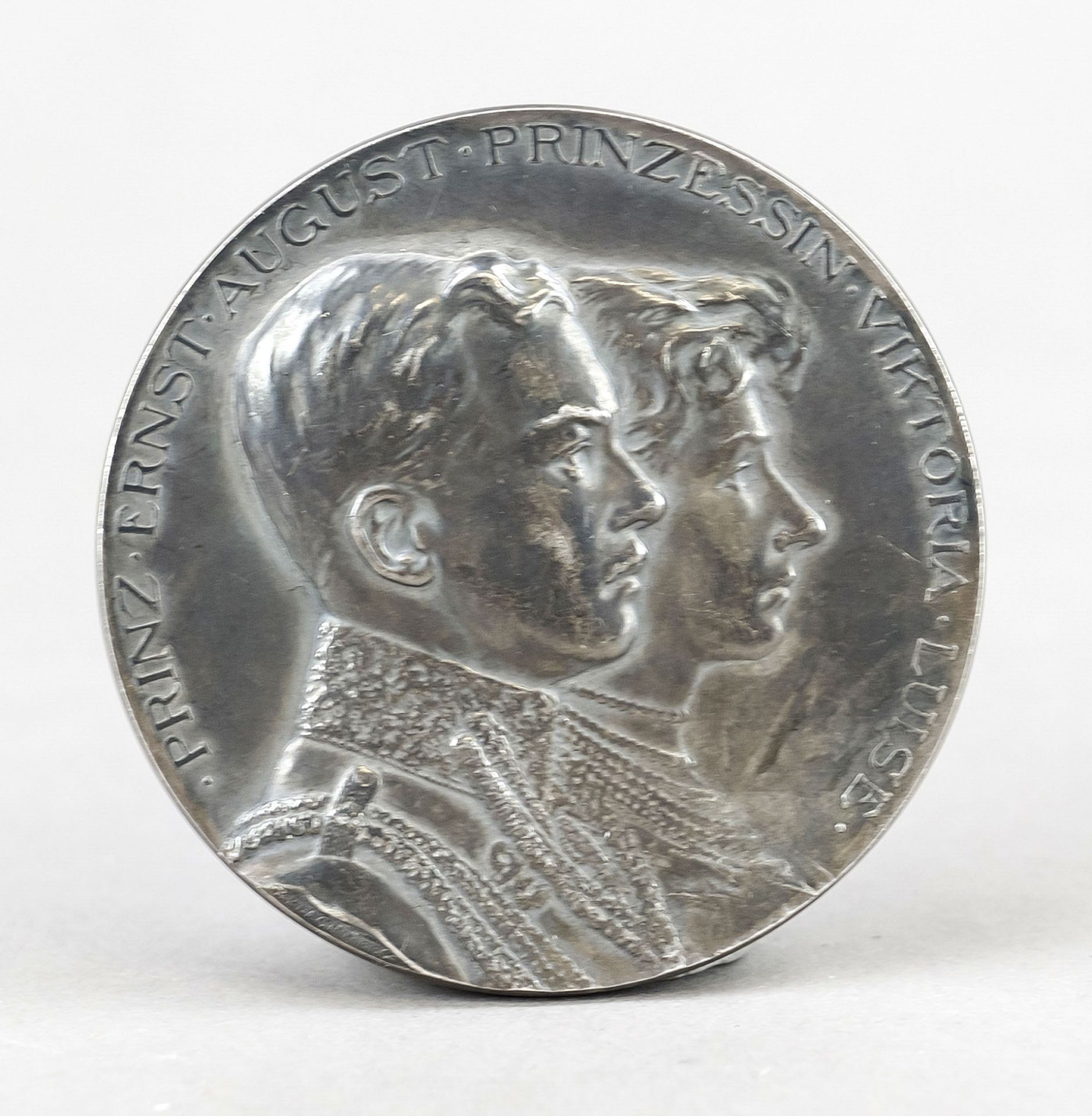 Brunswick medal for the marriage of Prince Ernst August and Viktoria Luise of Prussia in 1913,