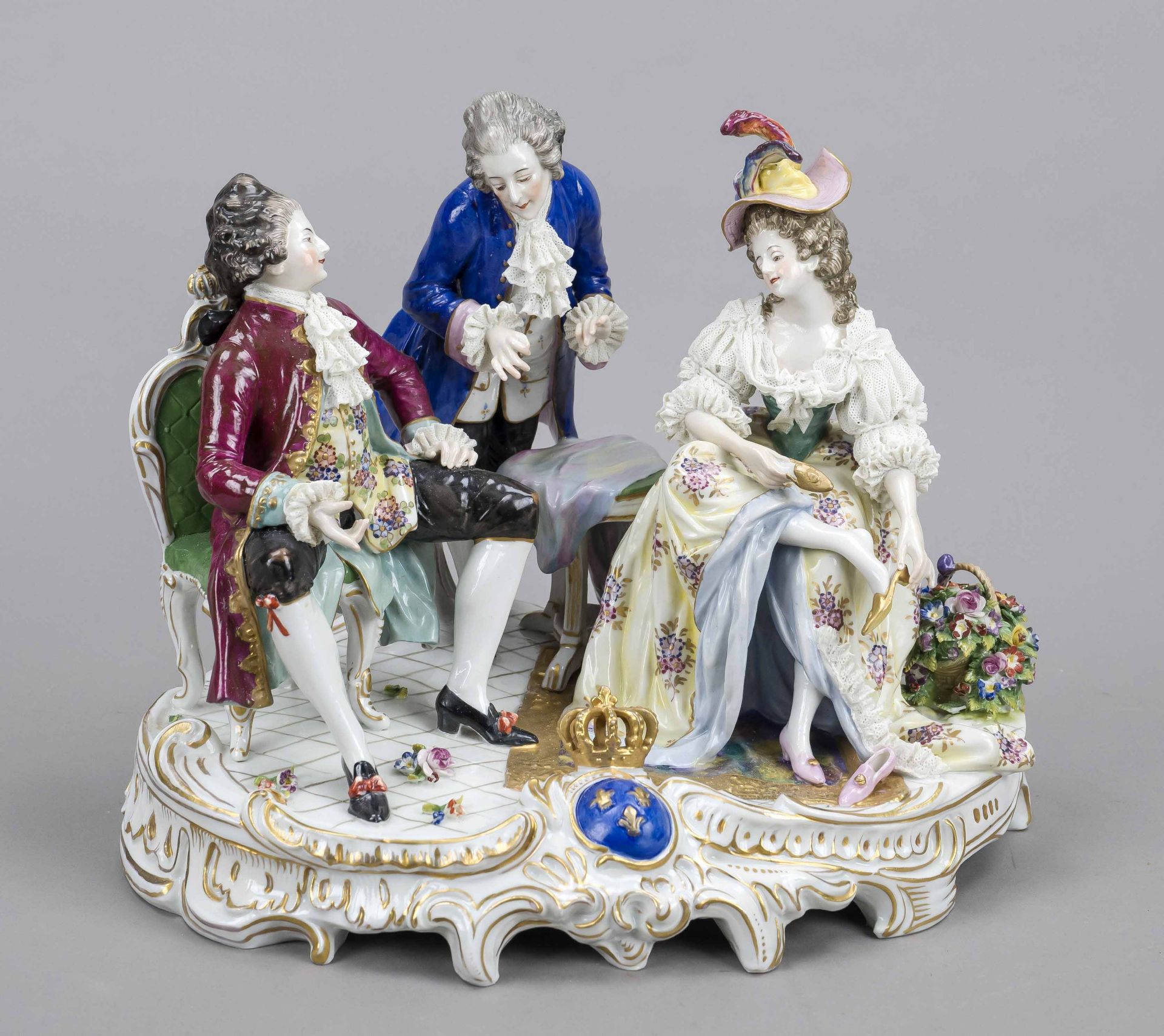 Gallant group of figures, Volkstedt, Thuringia, 2nd choice, early 20th century, gallant lady in