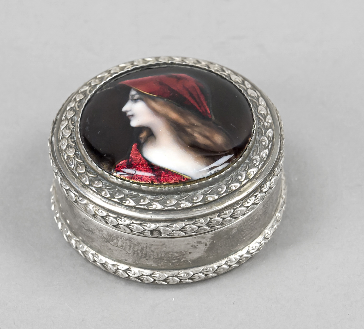 Small round lidded box, France, early 20th century, MZ, silver 950/000, gilt interior, straight - Image 2 of 2