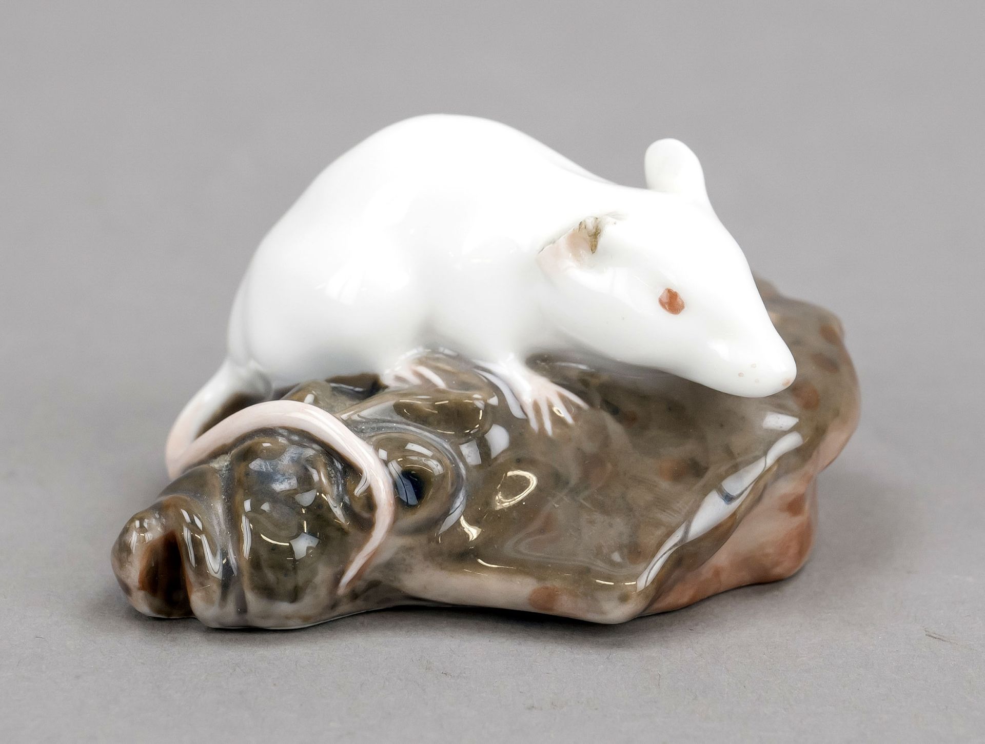 White mouse on a floe head, Royal Copenhagen, c. 1900, designed by Erik Nielsen c. 1890, model no.