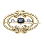 Knot brooch GG 750/000 unmarked, tested, with an antique-cut faceted sapphire 2.15 ct darker blue,