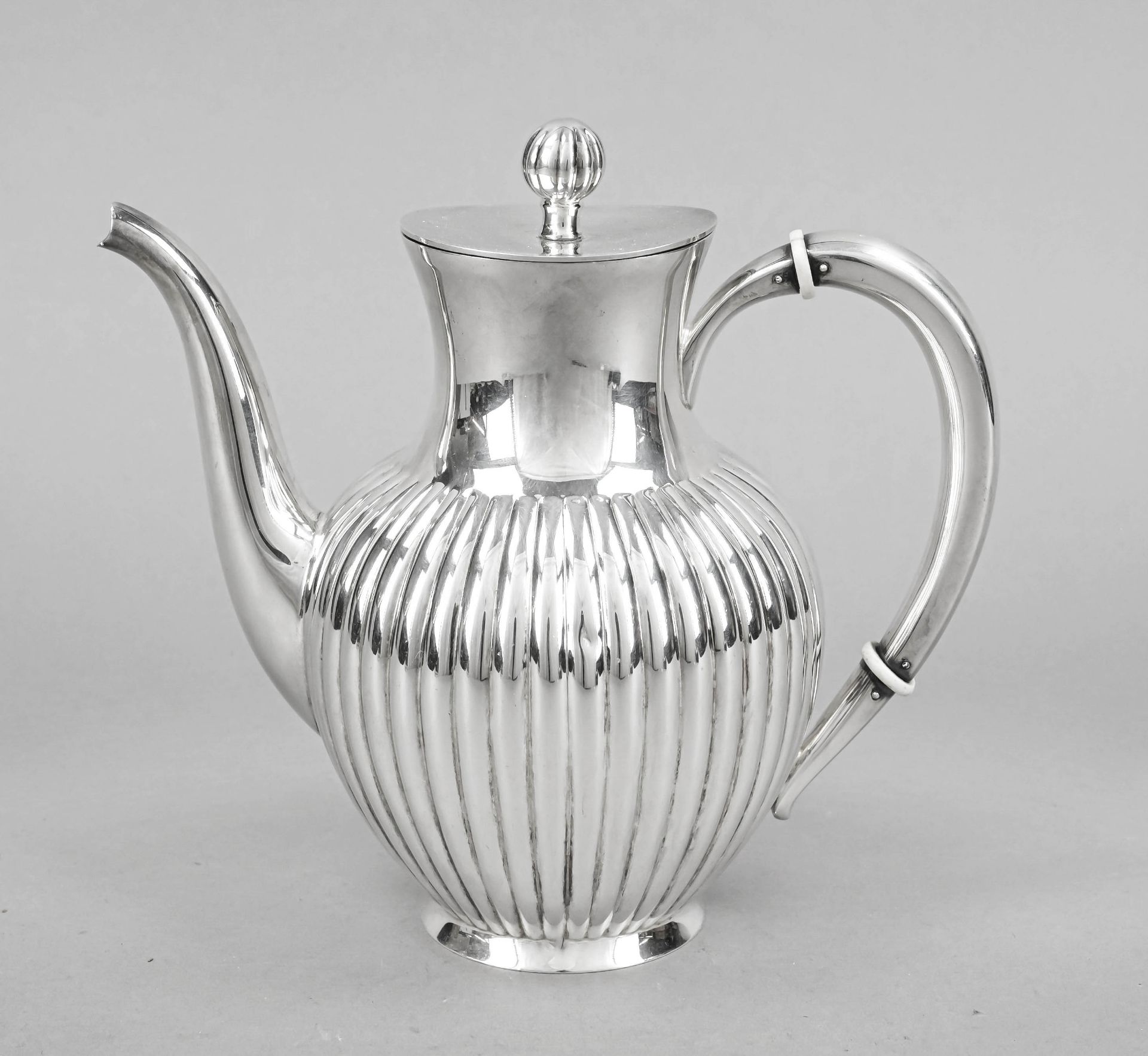 Coffee pot, German, 20th century, maker's mark Gebr. Deyhle, Schwäbisch Gmünd, sterling silver 925/