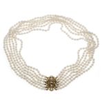 6-row Akoya pearl necklace with filigree showcase clasp GG 750/000 set with 11 creamy white Akoya