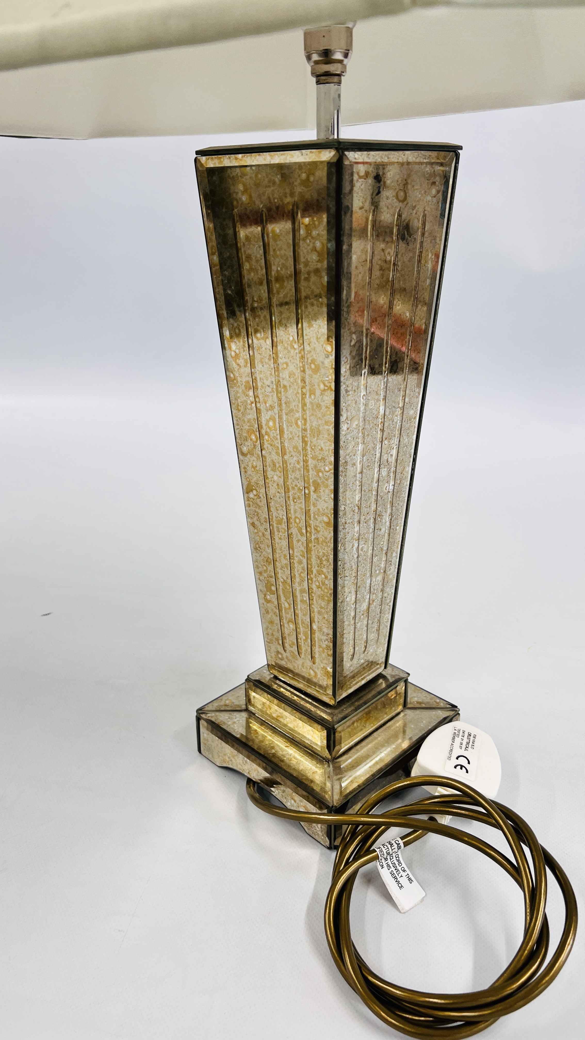 DESIGNER TAPERED MIRRORED BASE TABLE LAMP WITH PLEATED SHADE - SOLD AS SEEN. - Image 3 of 3