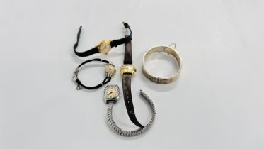 A SILVER ENGRAVED BANGLE ALONG WITH 4 VINTAGE WRIST WATCHES TO ROTARY, TISSOT AND SLAVA EXAMPLES.