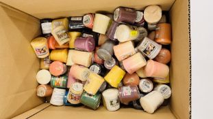 A BOX CONTAINING A QUANTITY OF SMALL 49g YANKEE CANDLES (68).