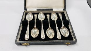 A CASED SET OF 6 ANTIQUE SILVER TEASPOONS, SHEFFIELD ASSAY 1947 MAKER H. ATKINS.