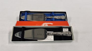 TWO BOXED MODERN QUEENS PATTERN SILVER HANDLED "PIE SERVERS", SHEFFIELD ASSAY.