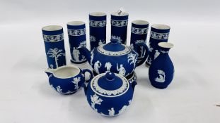 A COLLECTION OF WEDGEWOOD DARK BLUE JASPER WARE TO INCLUDE A 4 PIECE TEA SET AND SMALL VASE + 6