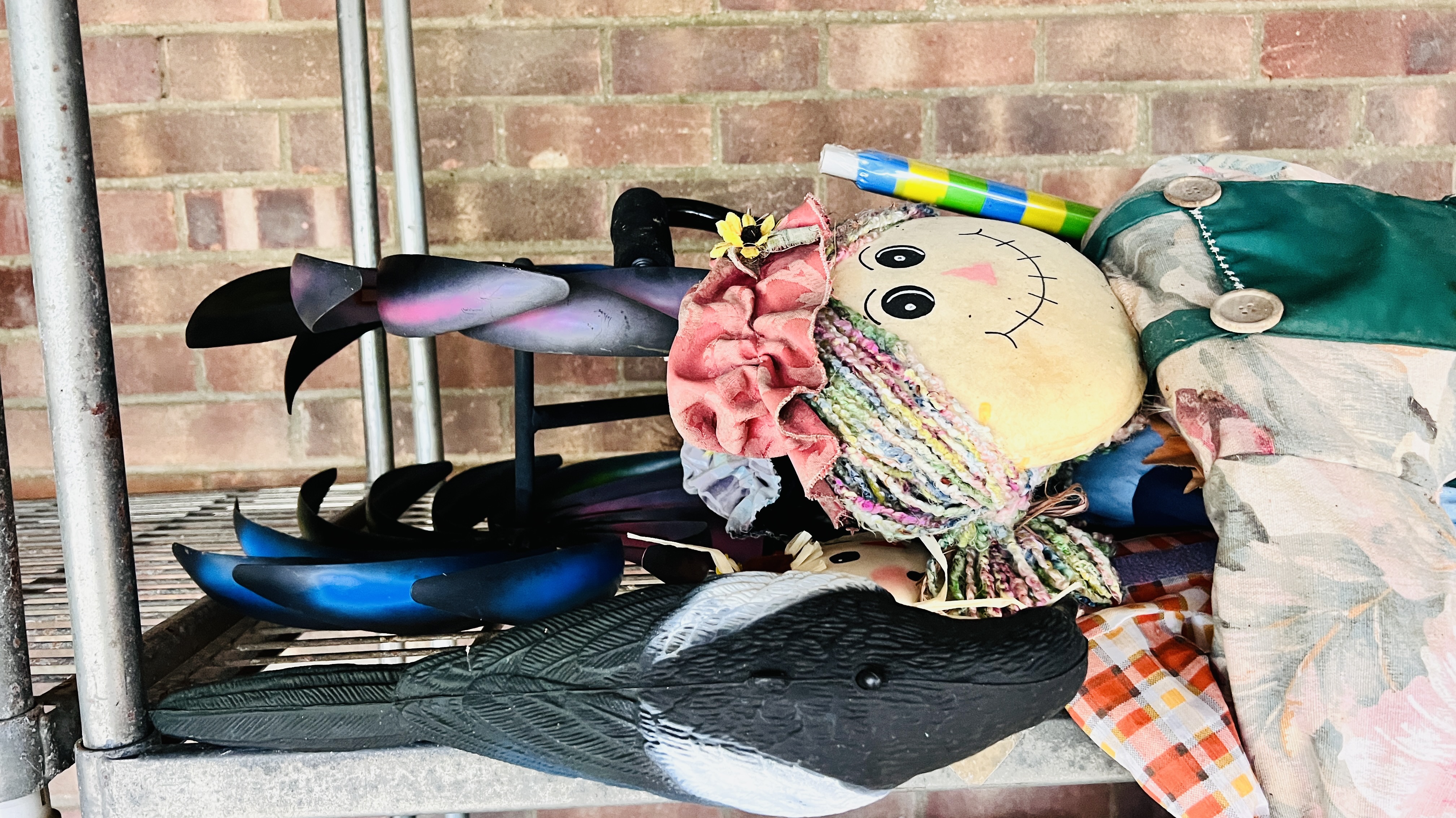 A GROUP OF GARDEN SCARECROWS, 2 PLANTERS, A METAL WATERING CAN, FISH AND CROCODILE GARDEN ORNAMENTS, - Image 11 of 11