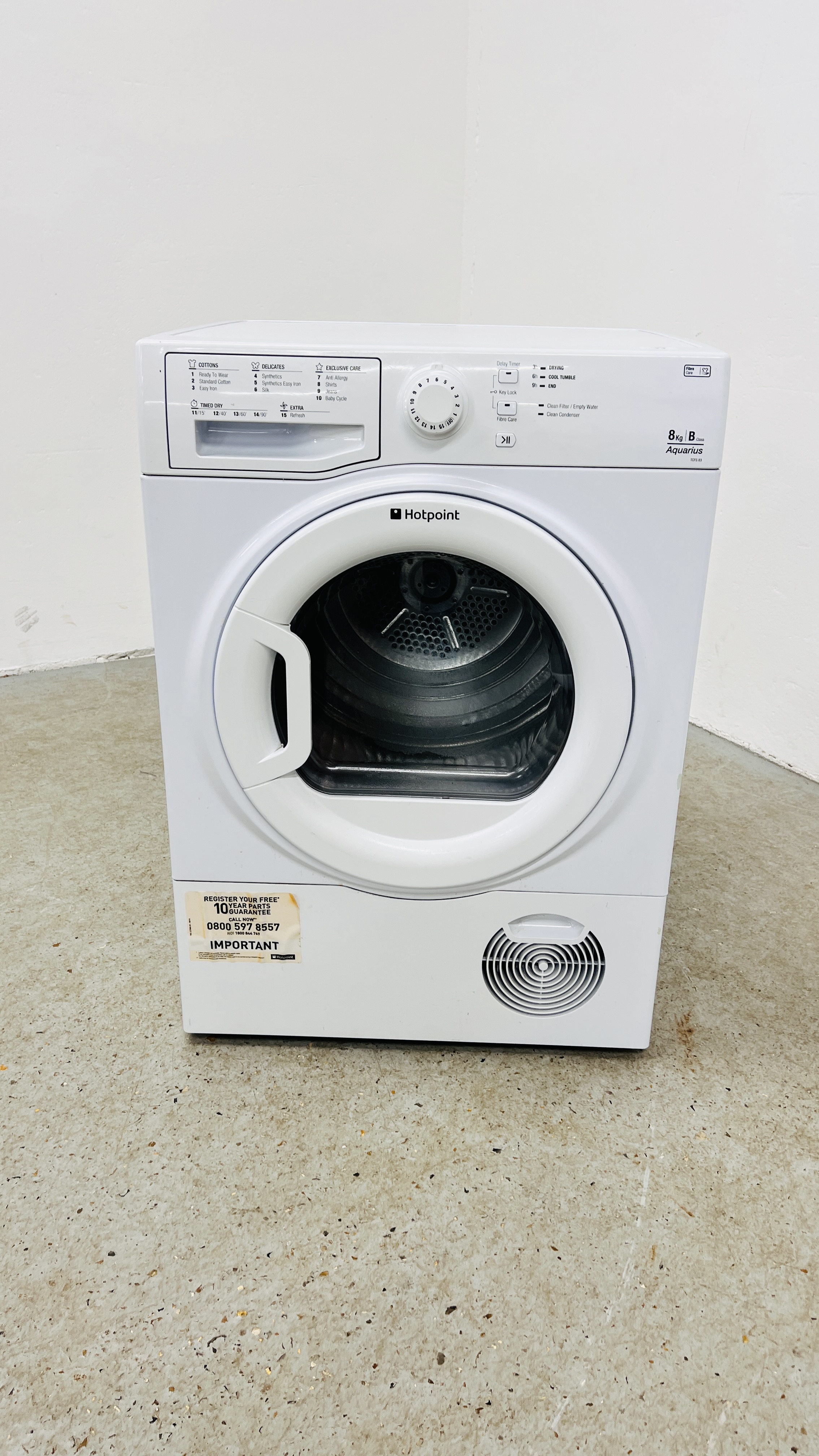 A HOTPOINT 8KG AQUARIUS CONDENSER TUMBLE DRYER - SOLD AS SEEN.