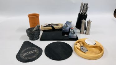 A BOX OF ASSORTED KITCHENALIA TO INCLUDE SLATE BOARDS, GRANITE PESTAL AND MORTAR,