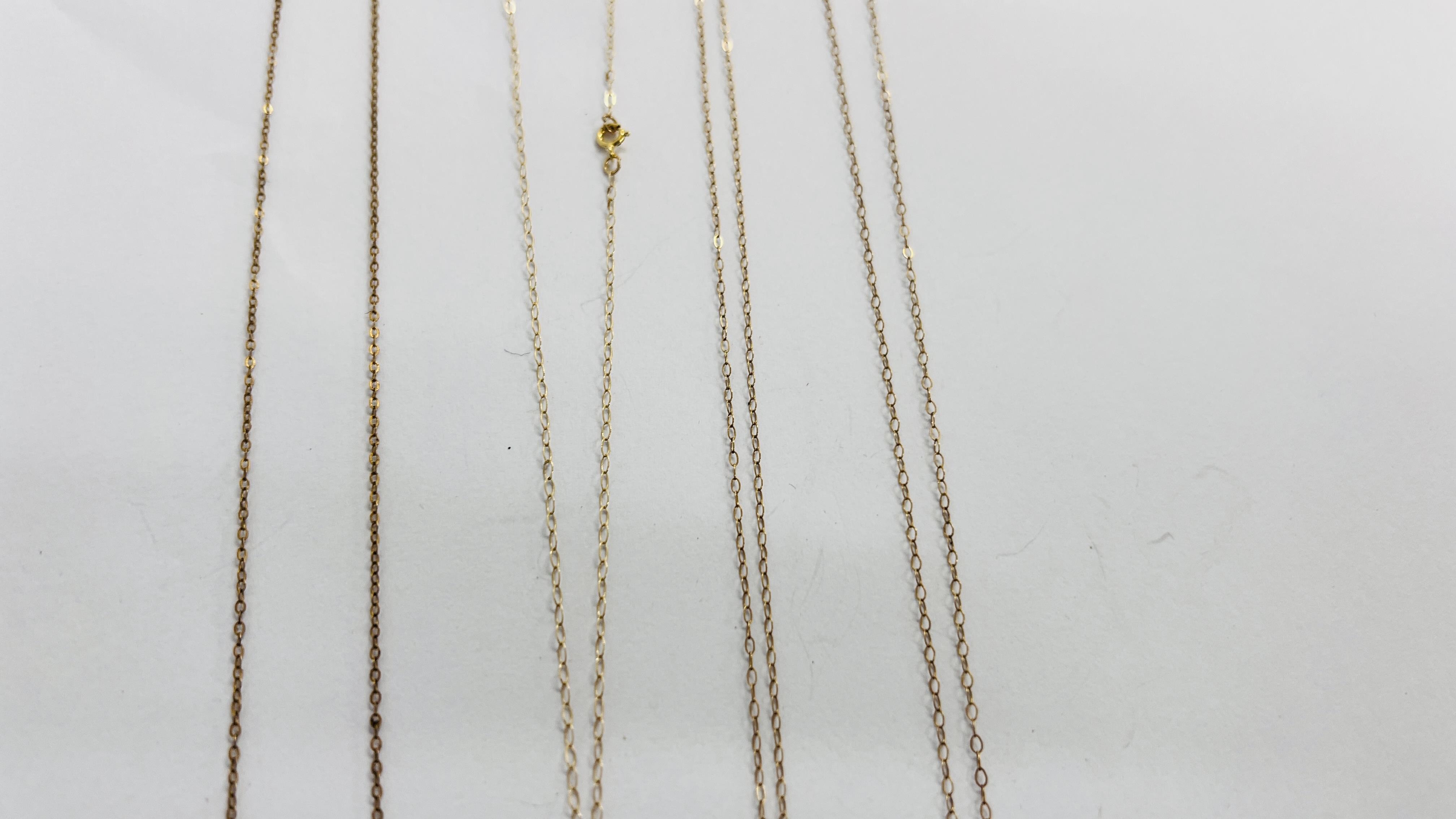 A GROUP OF 4 9CT GOLD PENDANT NECKLACES TO INCLUDE A STONE SET EXAMPLE (CHAIN A/F). - Image 4 of 6